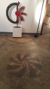 15 Enrico Barla e Francesca Cuppari si ispirano al mosaico del pavimento